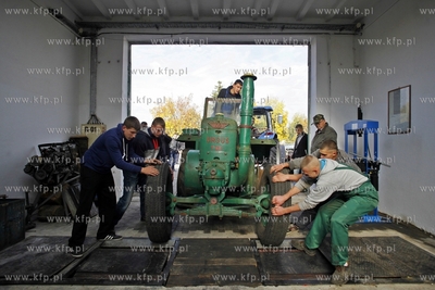 Traktor Ursus C451, ktory od przeszło 40 lat zdobi...