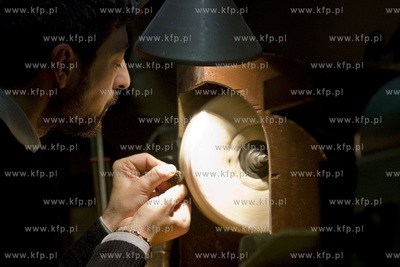 VII Międzynarodowe Warsztaty Bursztynnicze. Mathieu...