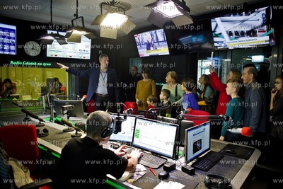 Dzień otwarty Radia Gdańsk. Nz. dziennikarz Sebastia...