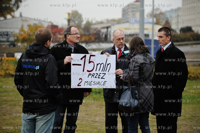 Gdansk. Wysepka na Wezle Kliniczna. Konferencja prasowa...