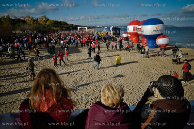 Gdansk. Plaza w Brzeznie. Gdansk Biega 2012.
04.11.2012
fot....