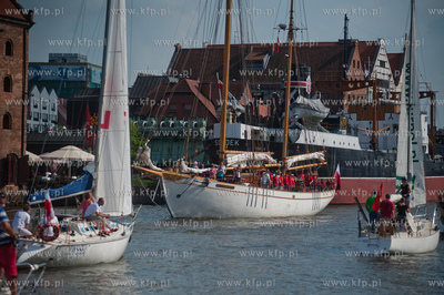 Gdansk. Oficjalne rozpoczecie sezonu zeglarskiego....