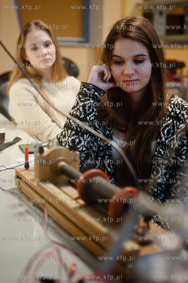 Uniwersytet Gdanski. Wydzial Biologii. Trzecia edycja...