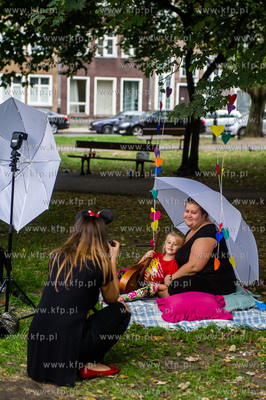Gdansk. Wielki piknik na placu Swietopelka, zorganizowany...