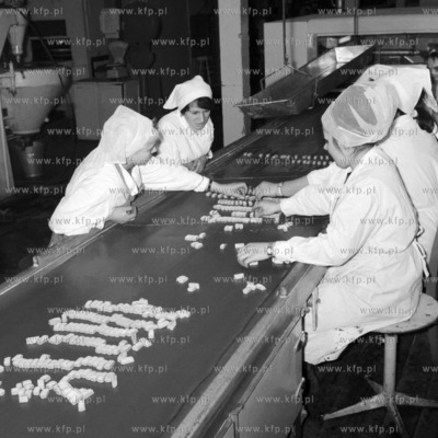 Linia produkcyjna wyrobów czekoladowych w ZPC Bałtyk...