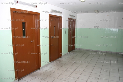 Stare windy w Gdansku, nz. windy w bloku przy ulicy...