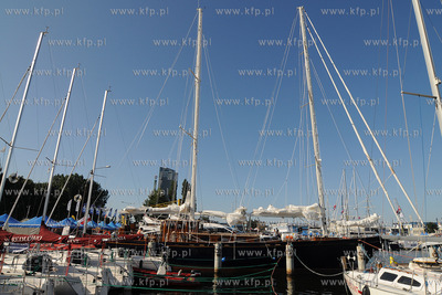 Przystan Jachtowa Marina Gdynia. IV Targi Sportow Wodnych...