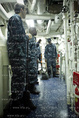 Zatoka Gdanska. Okret Marynarki Wojennej USA, USS RAMAGE...