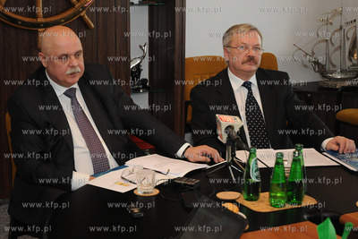 Nawet na 500 mln zl szacuje sie wartosc spolki Dalmor,...