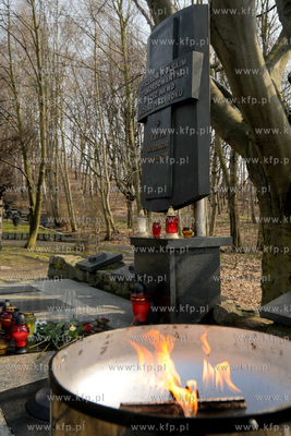 Gdynia. Cmentarz Wojenny w Gdyni Orlowie. Gdynianie...