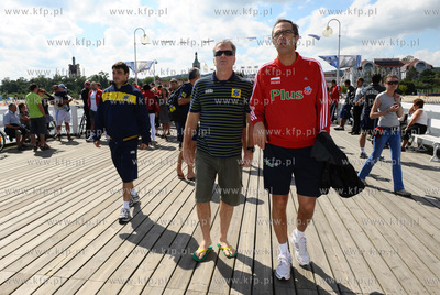 Sopot - molo. Polska - Brazylia na Morzu Baltyckim....