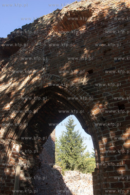 Woclawy - wies na Zulawach Gdanskich. Ruiny gotyckiego...