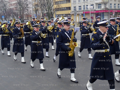 Skwer Kościuszki.Pomnik Polski Morskiej.  Gdynia uczciła...