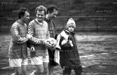 Druzyna Liberalow i Konserwatystow - nz w srodku Donald...