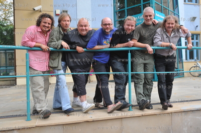 Zespol Waly Jagiellonskie przed siedziba Radia Gdansk,...