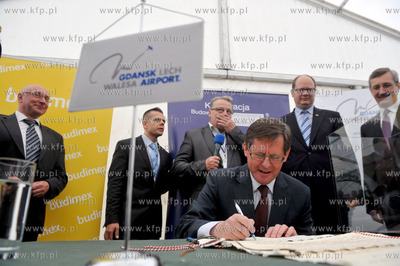 Gdansk. Rebiechowo. Uroczystosc wmurowania kamienia...