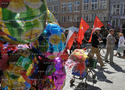 Manifestacja 1 majowa z okazji Swieta Pracy zorganizowana...