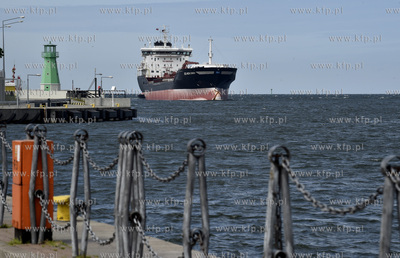 Gdańsk. Nowy Port.  Martwa Wisła. Kanał portowy...