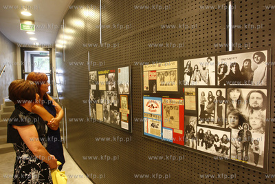 Gdynia. Muzeum Miasta Gdyni . Wystawa zlozona z fragmentow...