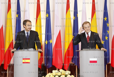 Sopot. Spotkanie premiera RP Donalda Tuska z premierem...