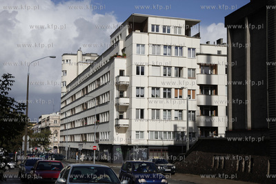 Kamienica przy ul. Stefana Batorego w Gdyni.
09.10.2012
fot....