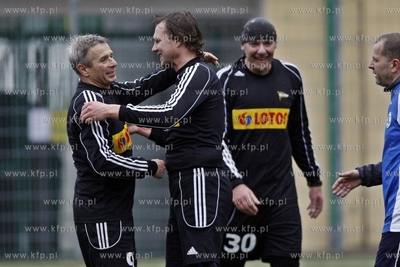 Gdansk. Boisko przy ul. Traugutta.  Sylwestrowy mecz...