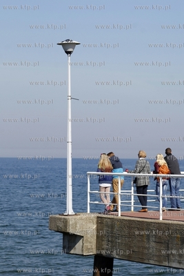 Sloneczna niedziela na molo w Gdansku Brzeznie.
30.03.2014
fot....