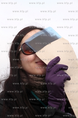 Sopot. Ludzie oglądają zaćmienie słońca na molo.
20.03.2015
fot....