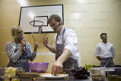 Gdańsk. Szkoła Podstawowa nr 44. Pierwsza kolacja...