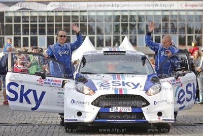 Gdańsk. Targ Węglowy. Start honorowy do XII Rajdu...