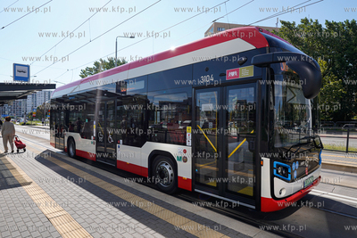Gdańsk. Morena. Nowy autobus wodorowy NESOBUS na linii...