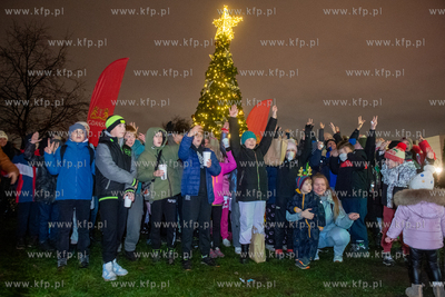 Uroczyste odpalenie światełek na choince wa Biskupiej...