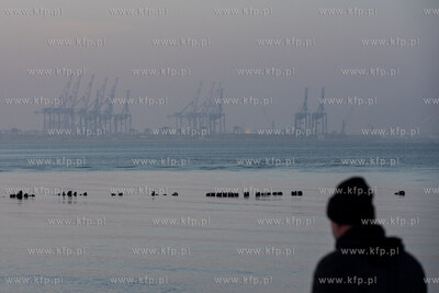 Gdańsk, Górki Zachodnie. Zimowy krajobraz nad morzem....