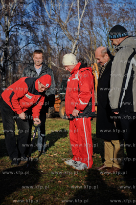 Sopot. Symboliczne wbicie lopaty i rozpoczecie rozbudowy...