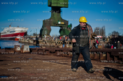 Stocznia Gdansk. Pochylnia B1. Wodowanie promu pasazersko-samochodowego...