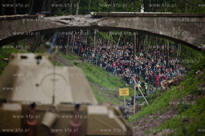 Wyburzanie Mostku Weisera na gdanskiej Strzyzy. Rozbiorke...