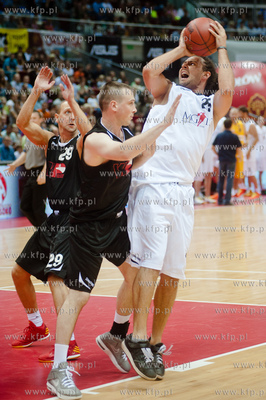 Sopot. Ergo Arena. Mecz pokazowy kosyzkowki Gortat...