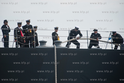 Gdynia. Nabrzeze Pomorskie. Uroczyste powitanie japonskiego...