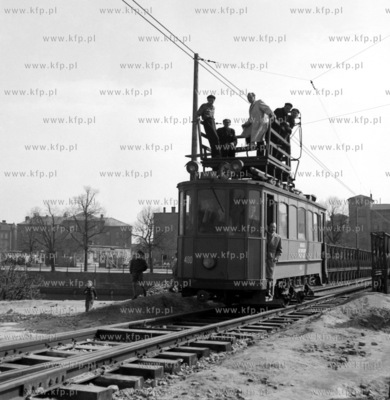 Przejazd probny tramwaju przed uruchomienie nowej trasy...