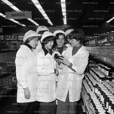 Pawilon handlowy WSS Społem w Gdańsku Brzeźnie....