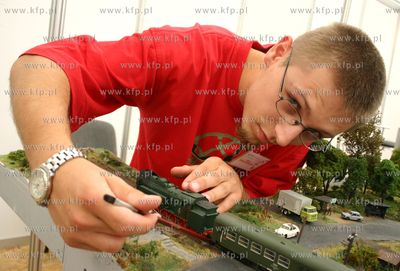 "Swiat Modelarstwa - targi, wystawa, gielda" to jedna...