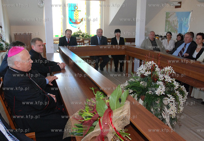 Abp. Tadeusz Goclowski w gminie Kosakowo ma spotkaniu...
