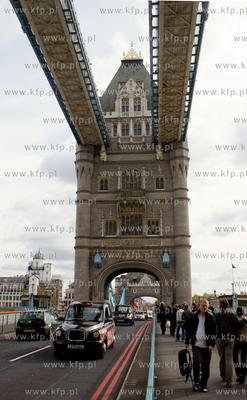 Tower Bridge - Most Wiezowy - most zwodzony w Londynie,...