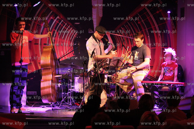 Wojtek Mazolewski Quintet, koncert w Versalce w Sopocie.
23.02.2010
fot....