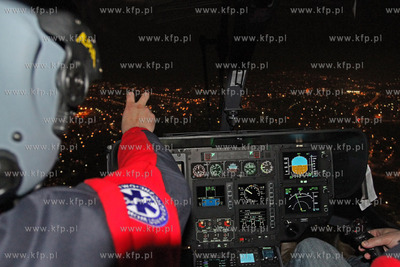 Gdansk, Rebiechowo. Nz. Nocne loty szkolne na nowym...