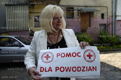 Slupsk. 24 tony darow przekazak slupski oddzial PCK...