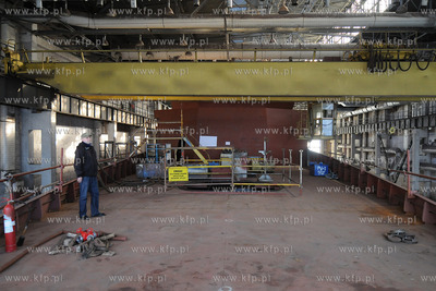 Niedokonczona Korweta Gawron oczekujaca na decyzje...