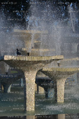 Odnowiona fontana na Skwerze Kosciuszki w Gdyni.
24.08.2013
Fot....