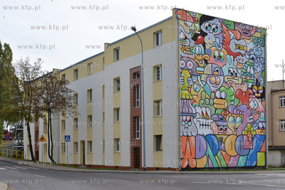 Gdynia. Murale w srodmiesciu miasta m. in. przy ul....