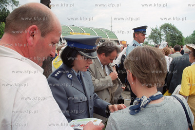 Papiez Jan Pawel II w Trojmiescie Na zdjeciuPielgrzymi...